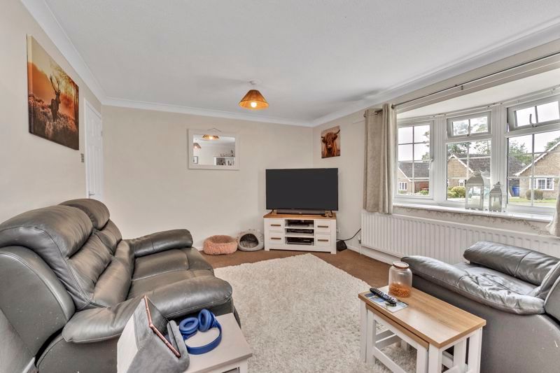Property photo 2 of 17 Sitting Room