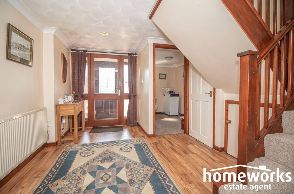 Property photo 3 of 21