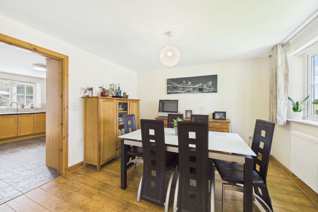 Property photo 3 of 16 Dining Room