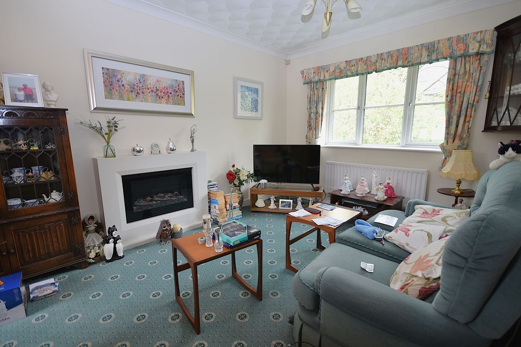 Property photo 3 of 8