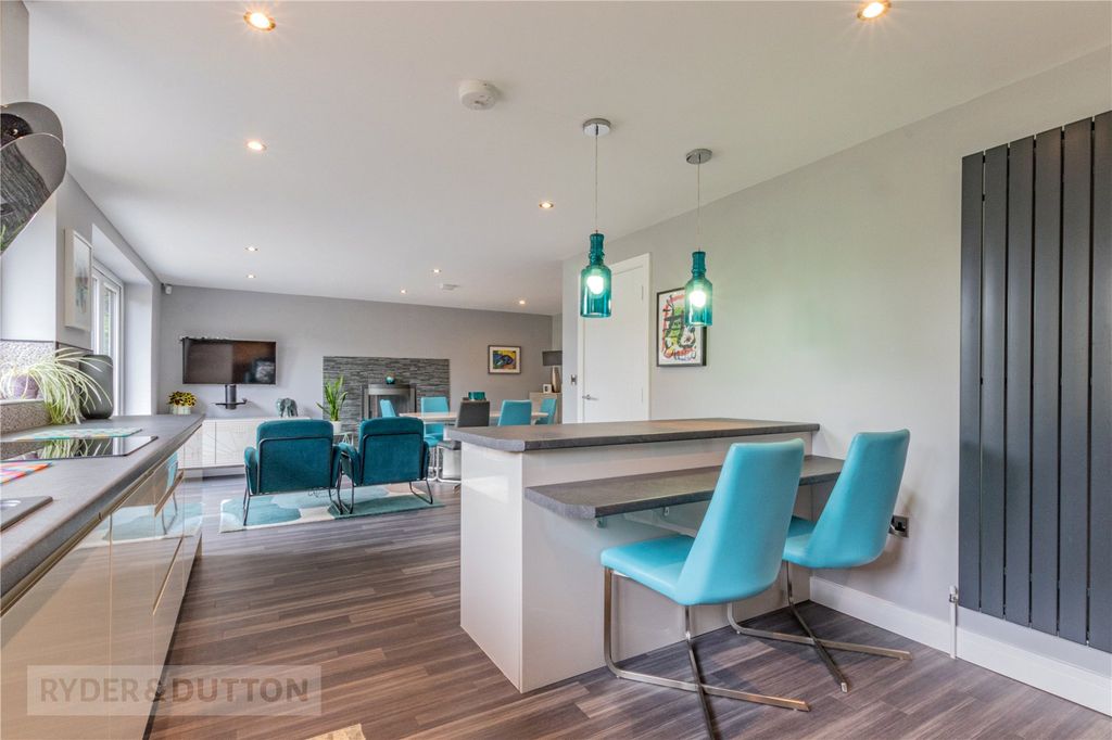 Property photo 3 of 48 Kitchen/Breakfast