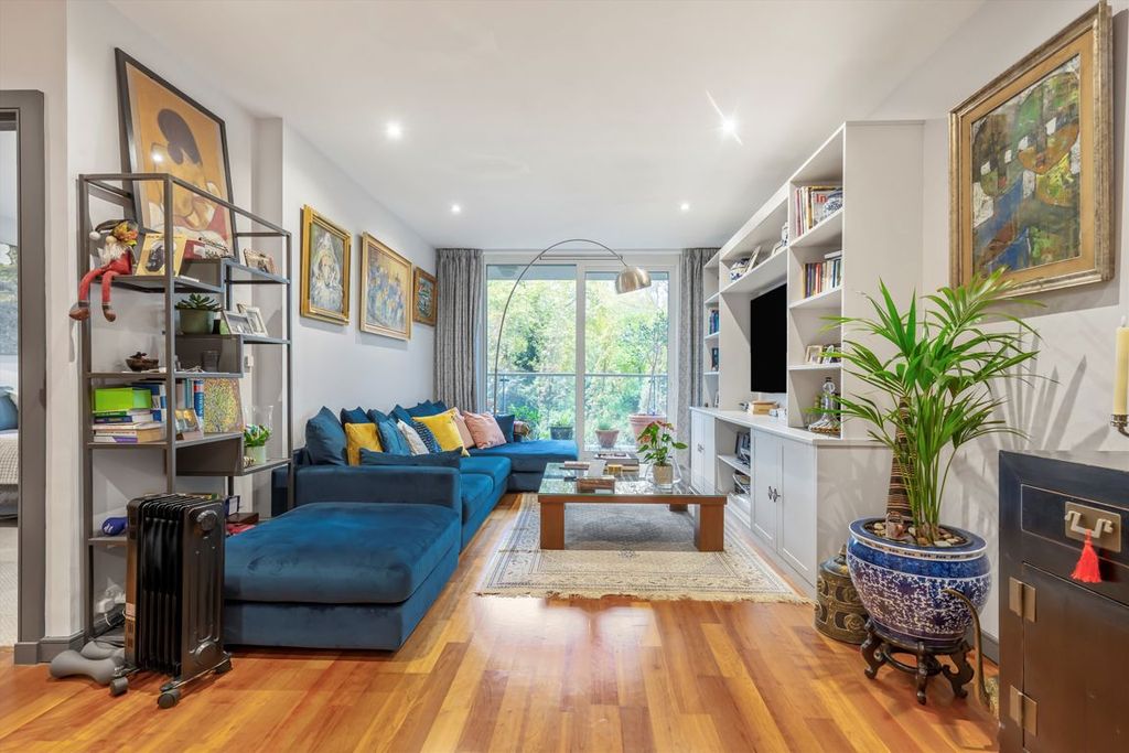 Property photo 3 of 8