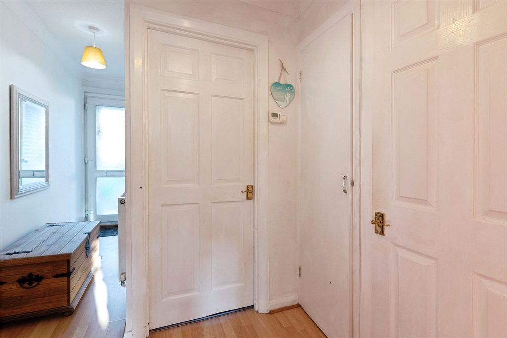 Property photo 2 of 12 Entrance