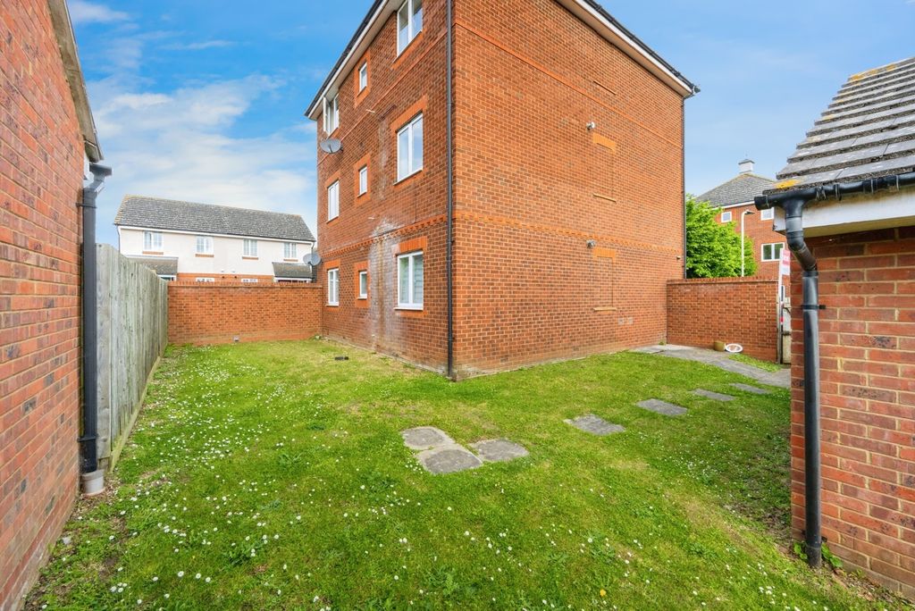 Property photo 2 of 17 Photo