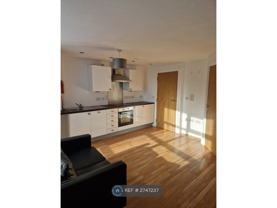 Property photo 3 of 19