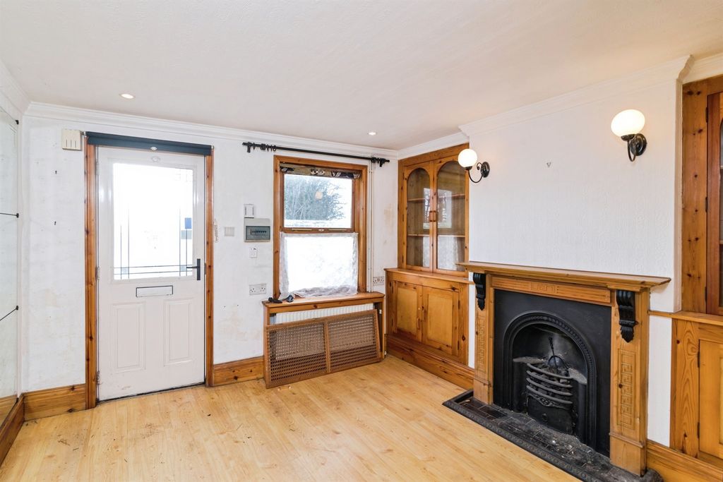 Property photo 3 of 16