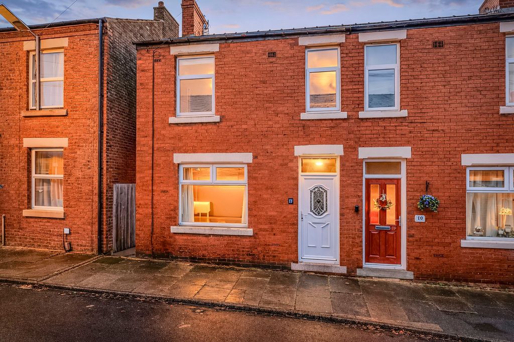 Property photo 1 of 31