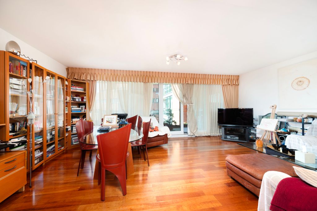 Property photo 2 of 12 Picture No. 02