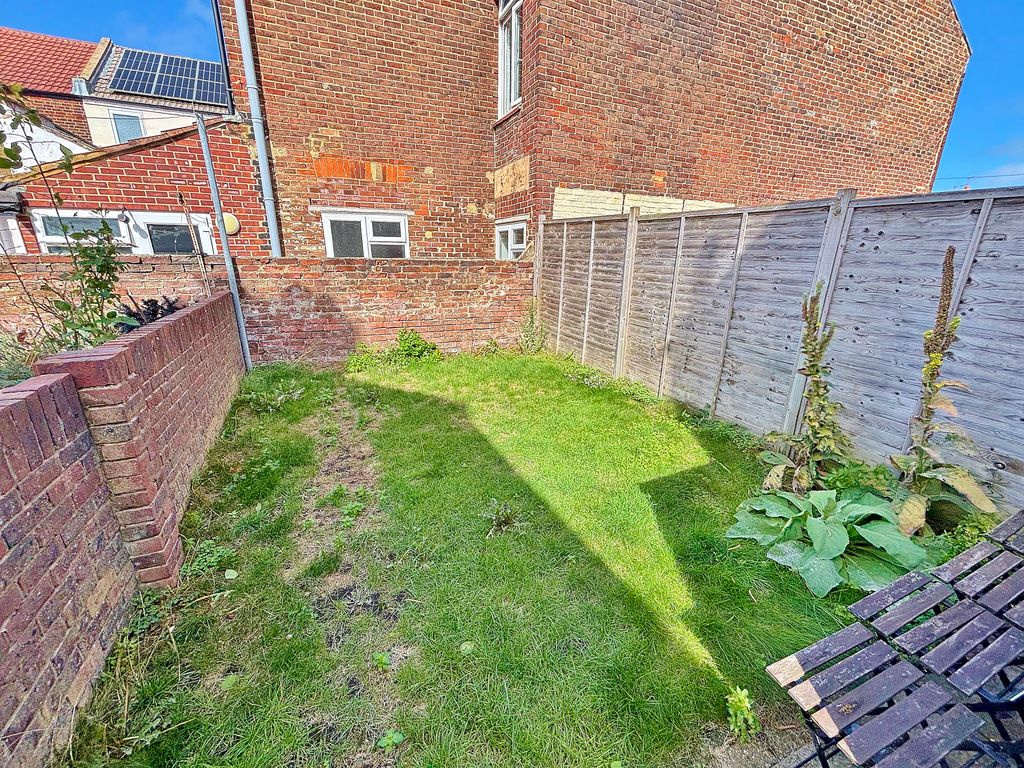 Property photo 3 of 7