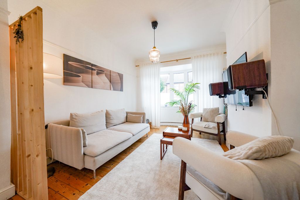 Property photo 2 of 29 Dsc00646