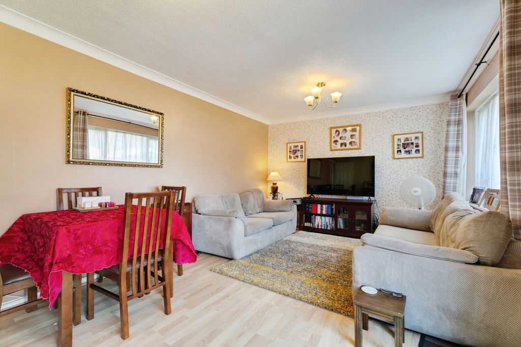 Property photo 3 of 13 Pbox-Img.Jpg