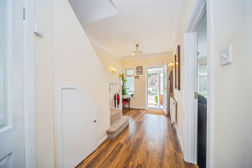 Property photo 2 of 20 Pbox-Img.Jpg