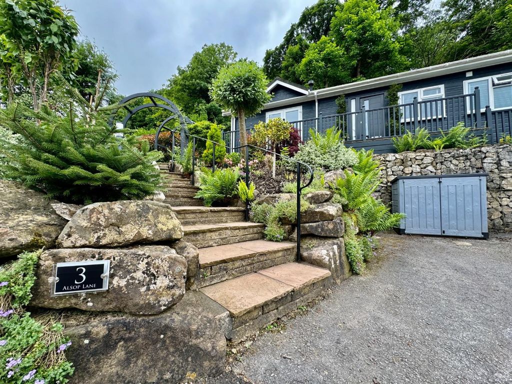 Property photo 2 of 44 Front