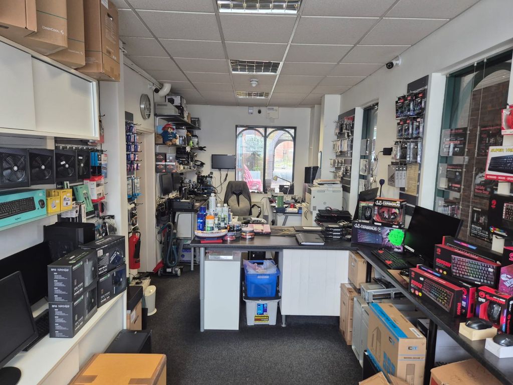 Property photo 1 of 2