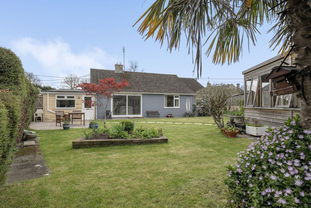 Property photo 2 of 21