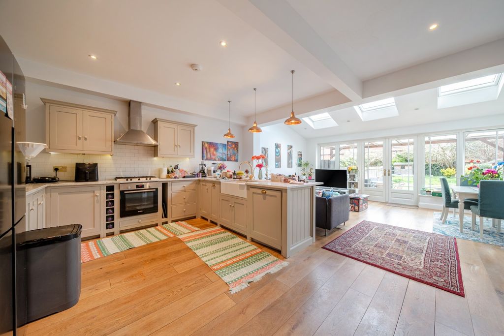 Property photo 1 of 11 Picture No. 05