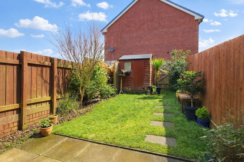 Property photo 2 of 17 Garden