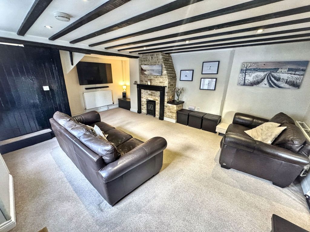 Property photo 3 of 23