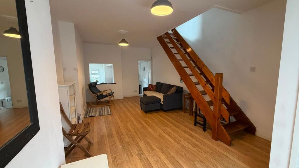 Property photo 1 of 11 c16A3389-A1E8-40F9-B34A-ba1c709Dd297