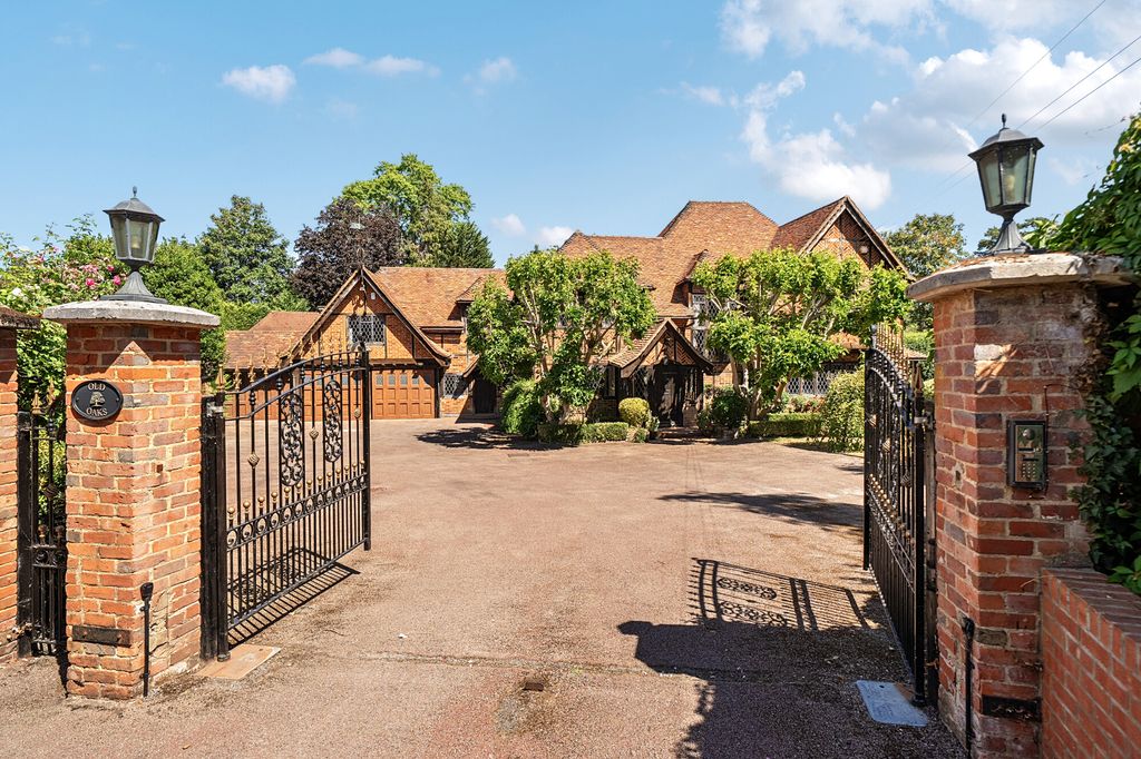 Property photo 2 of 17