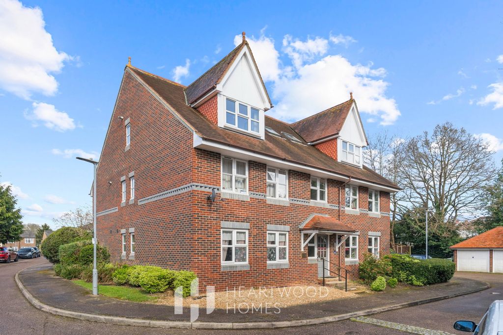 Property photo 3 of 12
