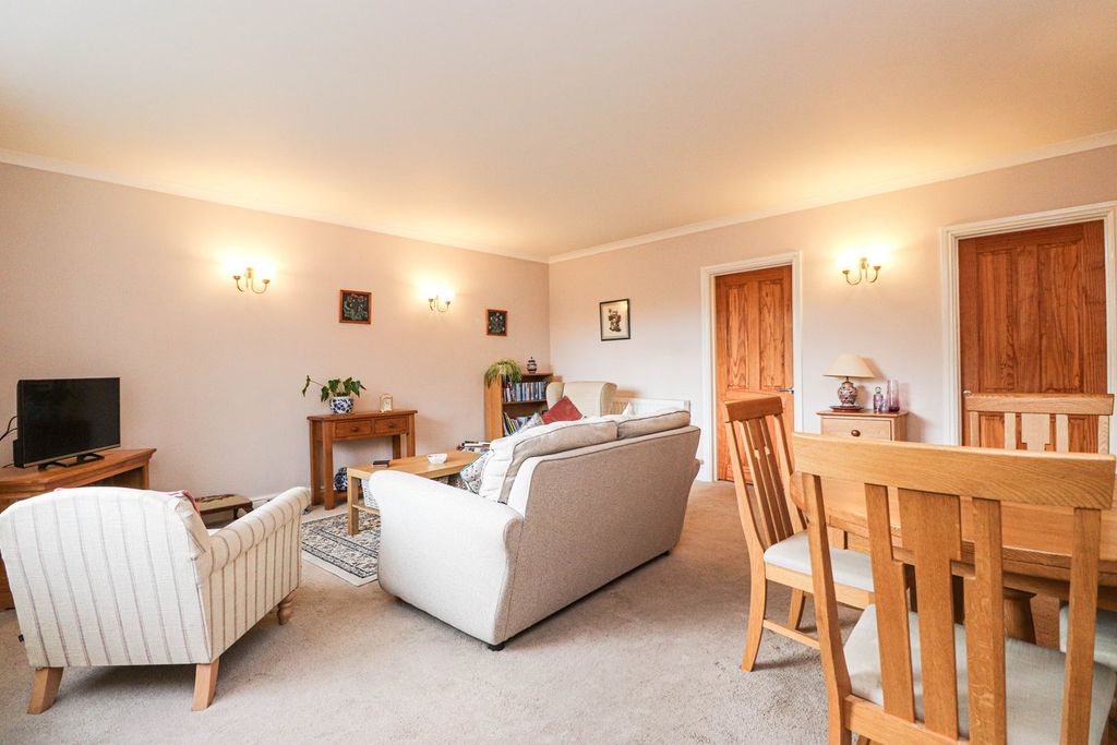 Additional image 8 of 2 bed flat for saleVictoria Place, Carlisle CA1