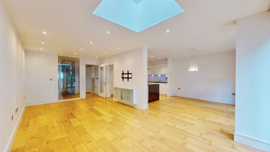 Property photo 1 of 30