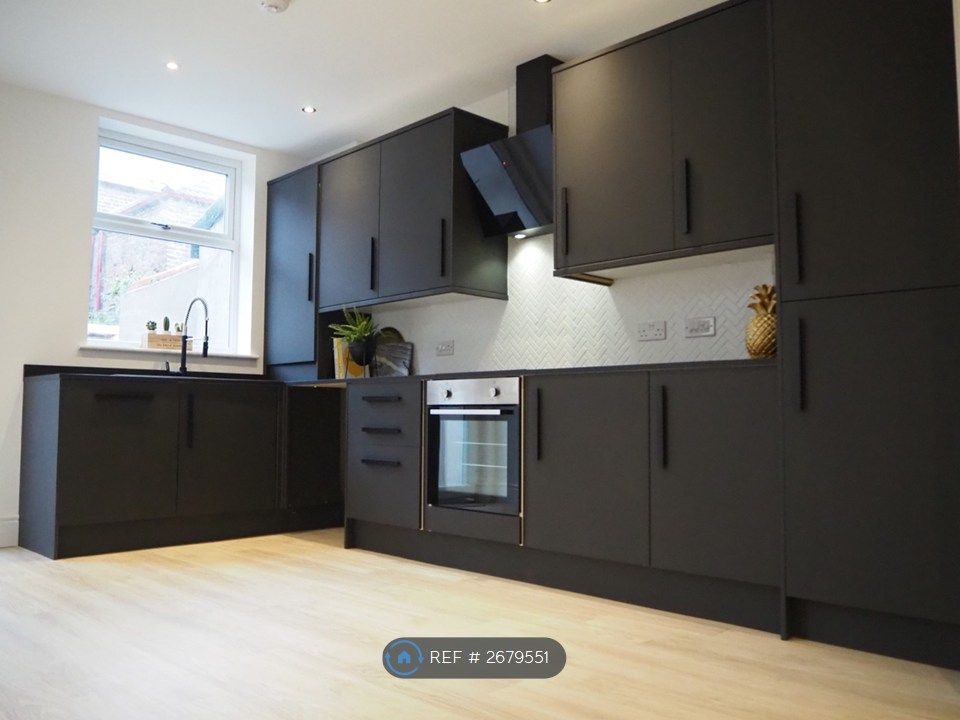 Property photo 1 of 13 Kitchen/Diner/Sitting Room