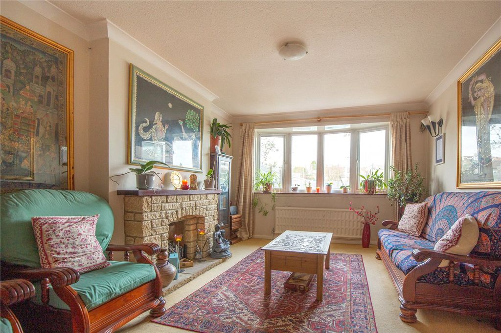 Property photo 3 of 30 Picture No. 05