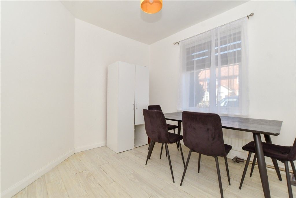 Property photo 3 of 7 Dining Room