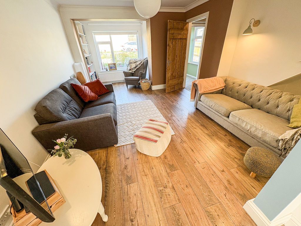 Property photo 3 of 13 Photo 9