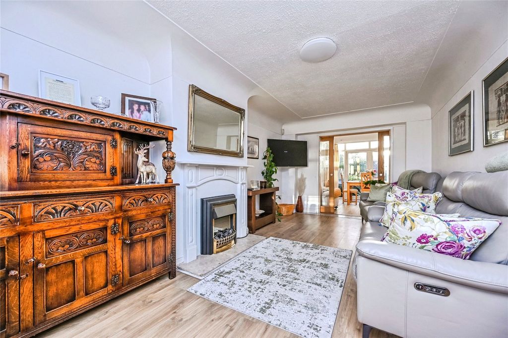 Property photo 3 of 19 Photo