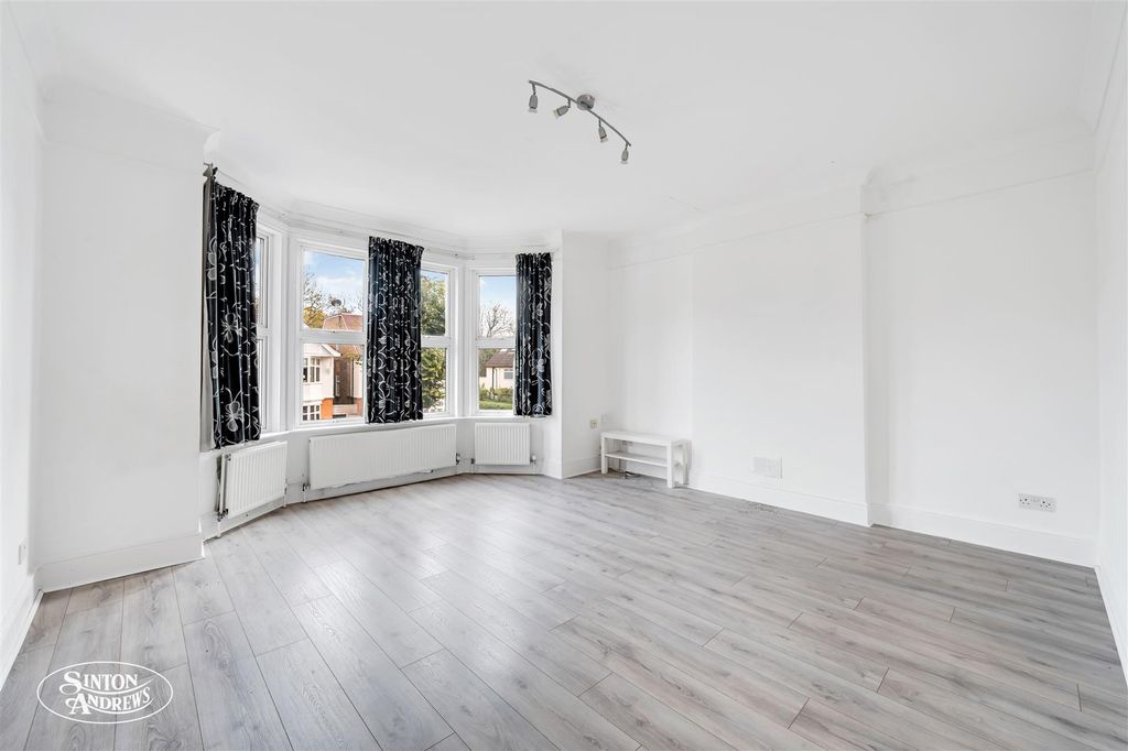 Property photo 2 of 8 Tff - 37 Elers Road-3.Jpg