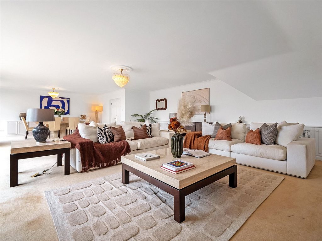 Property photo 2 of 35 Picture No. 03