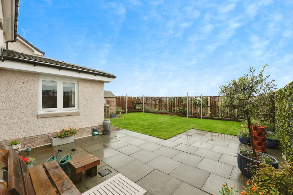 Property photo 3 of 30 Rear Garden/Patio