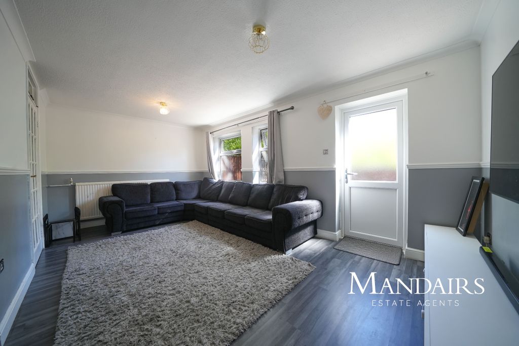 Property photo 3 of 22