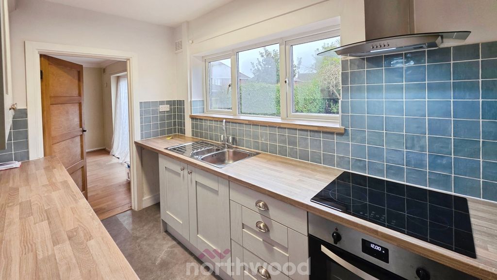 Property photo 3 of 25