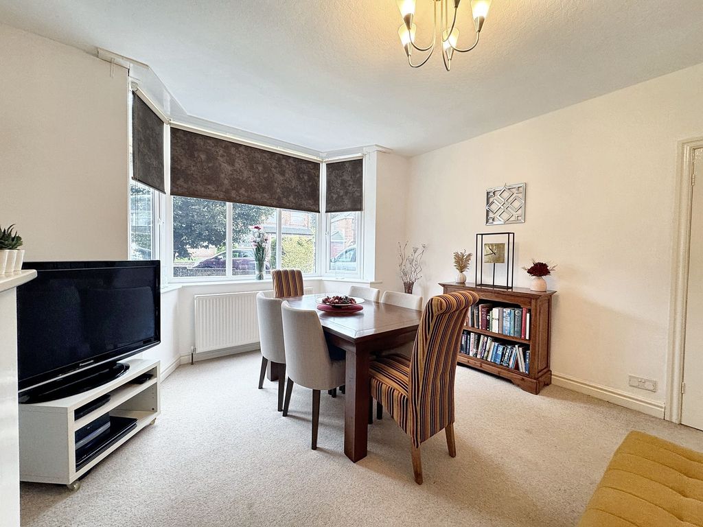 Property photo 3 of 38