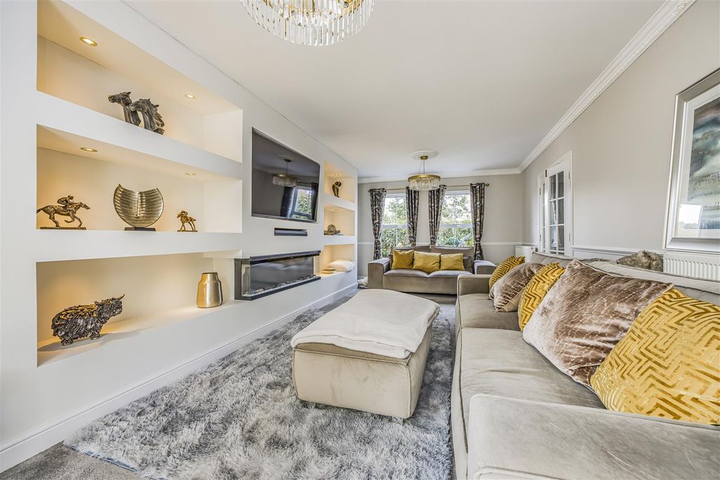 Property photo 2 of 30 Highlands Road, Fareham-Porticomarketing-Nexa-33.J