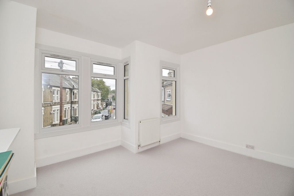 Property photo 2 of 20 Bedroom