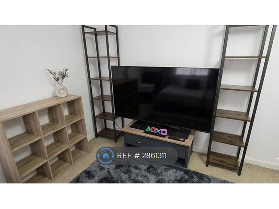 Property photo 2 of 9 Rover Rm2B