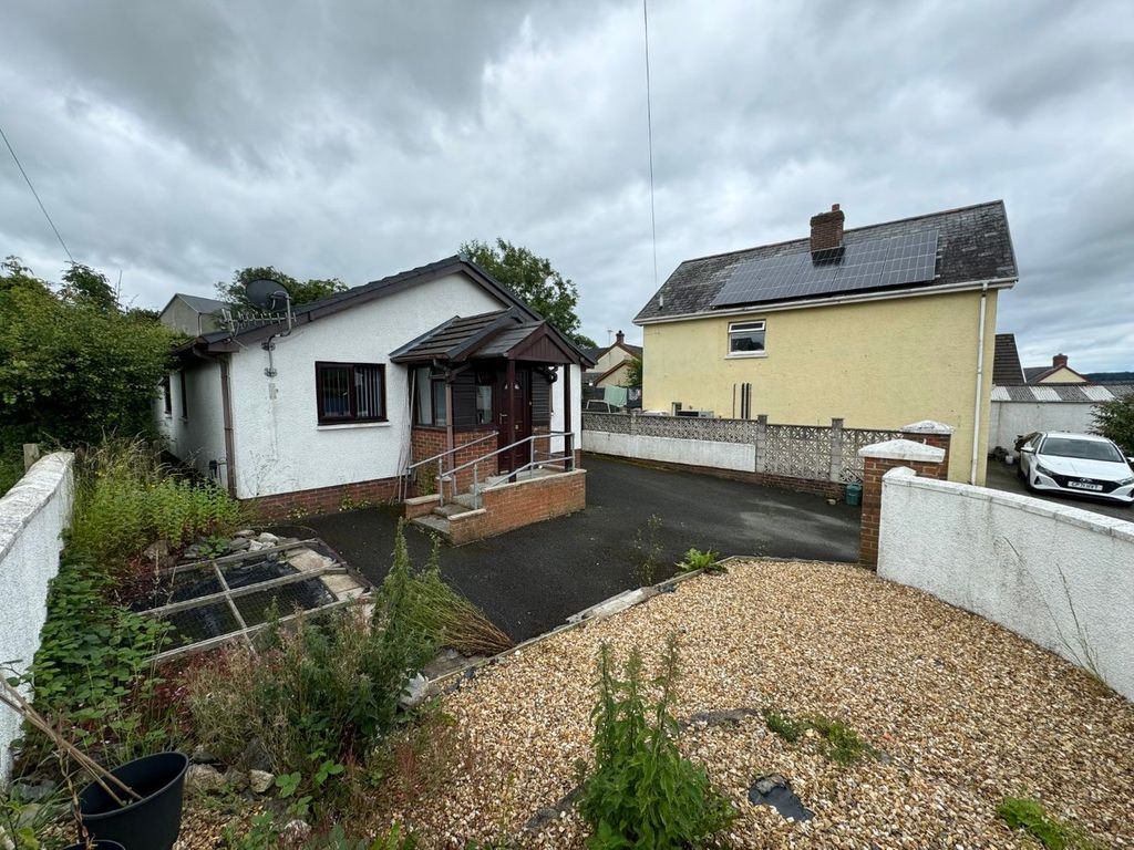 Property photo 3 of 20