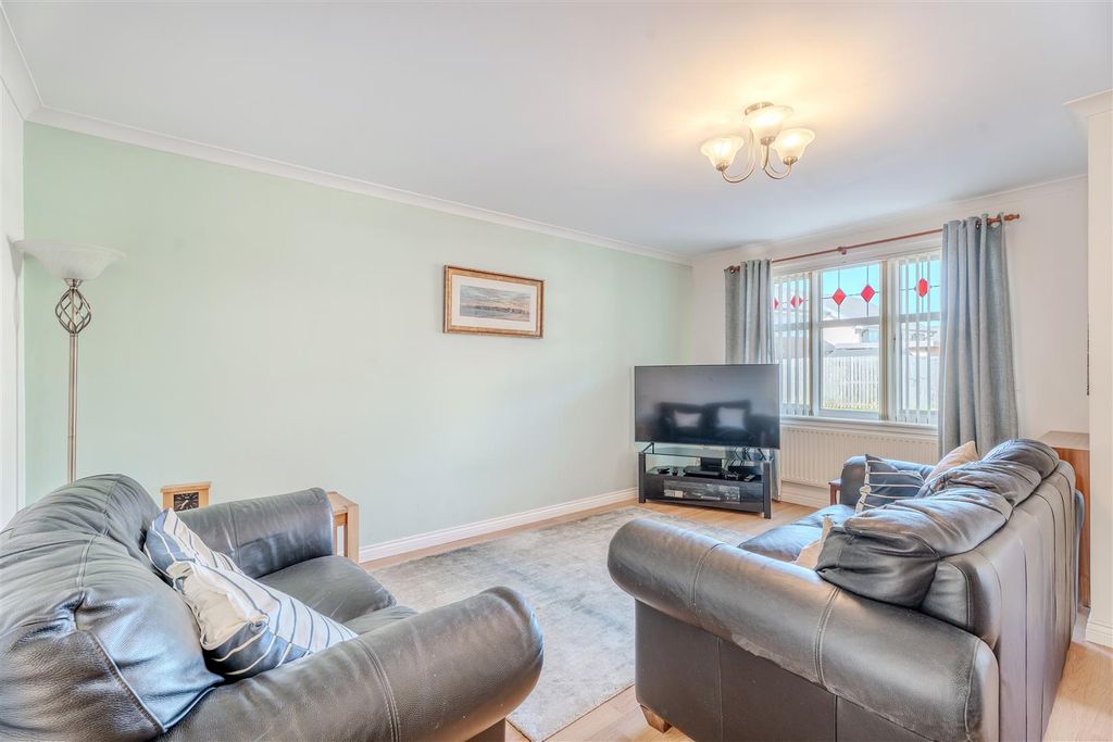 Property photo 3 of 20 Laurieston-16.Jpg