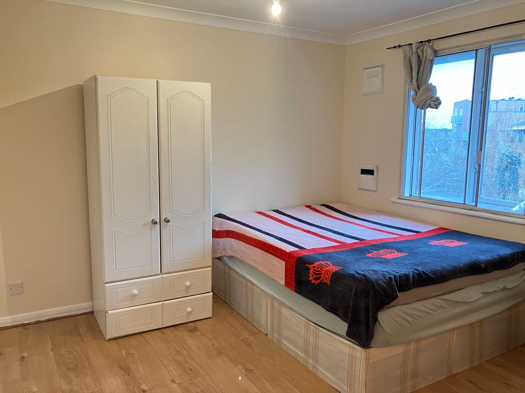 Property photo 3 of 4