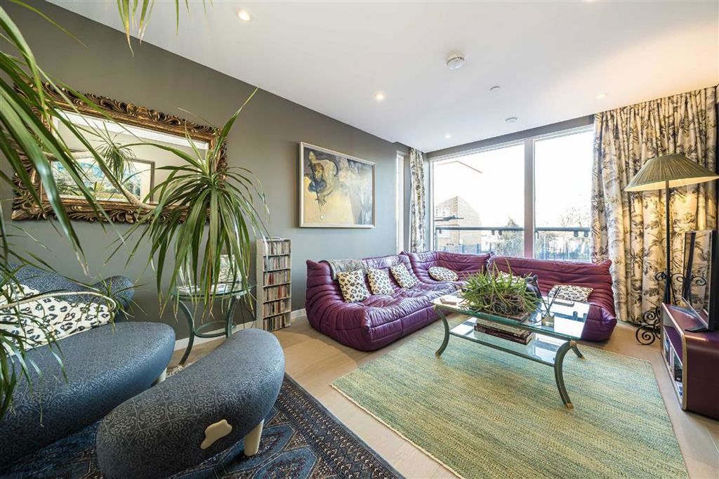 Property photo 2 of 12