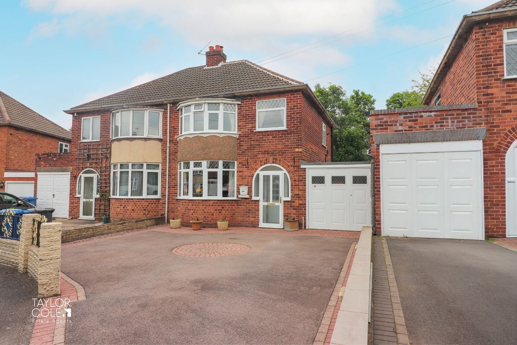 Property photo 1 of 30