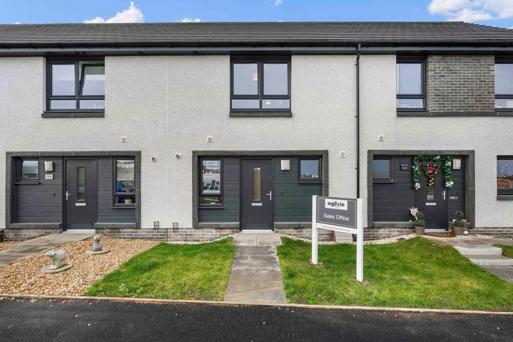 Property photo 1 of 41