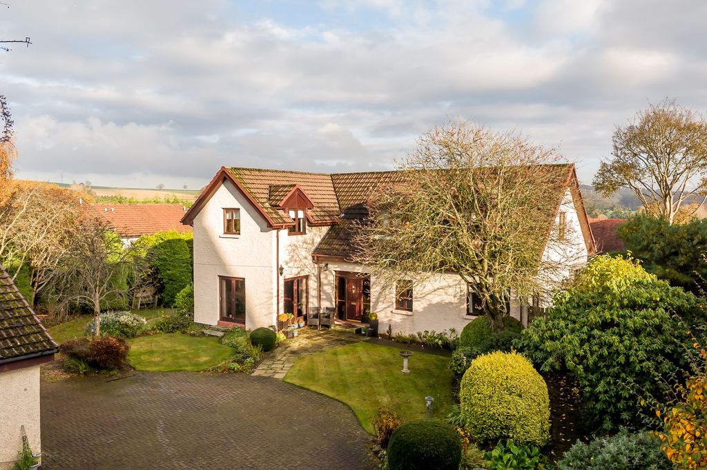 Property photo 1 of 29