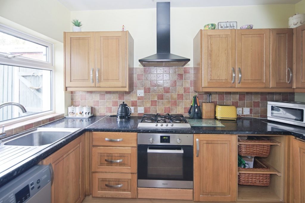 Property photo 3 of 18 Pbox-Img.Jpg