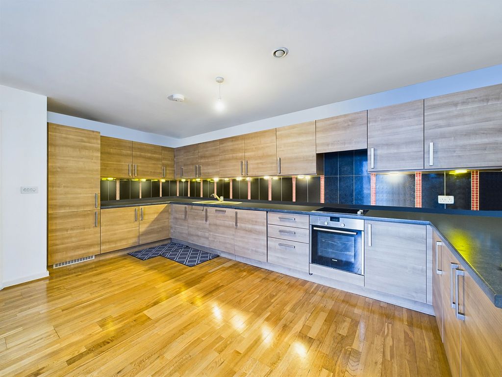 Property photo 2 of 12 Kitchen